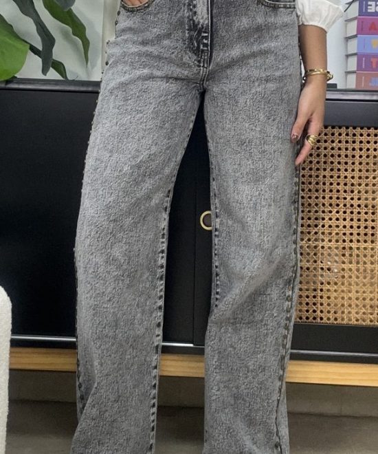 Jeans Tachuelas Gris