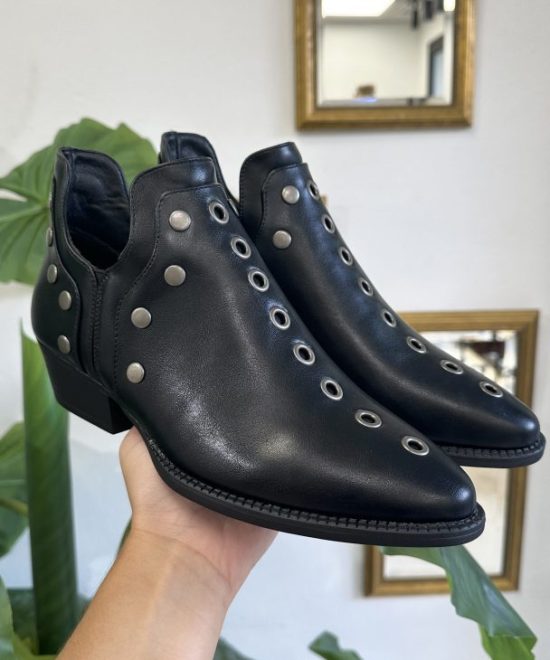 Botas Tachuelas Negras