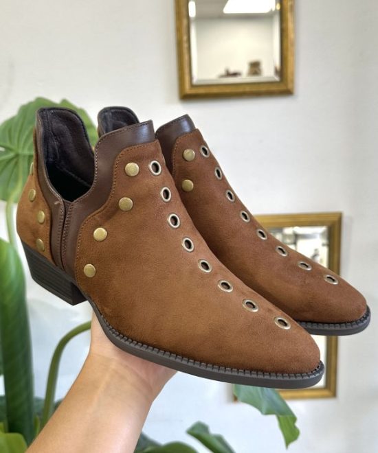 Botas Tachuelas Camel