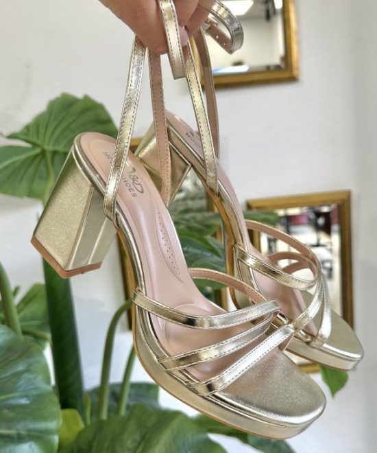 Sandalia Dorada Tacón