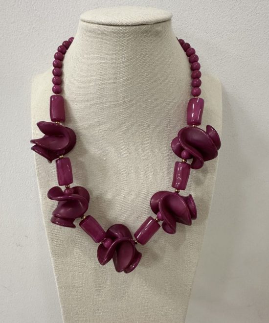 Collar Leila Morado